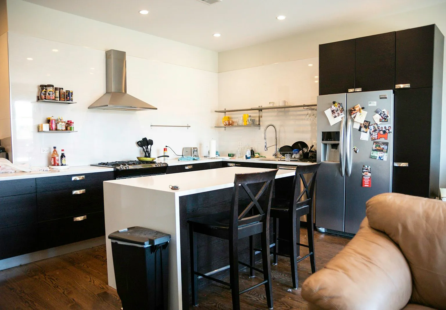 2127 W Division St — Photo 1