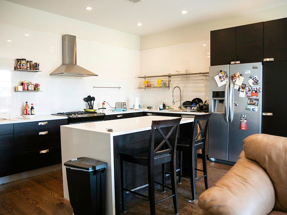 1st image of 2127 W Division St #1