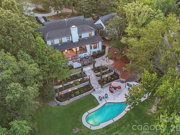 3rd image of 5019 Titanic Rd