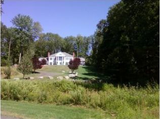 31 Nettleton Dr, Woodbridge, CT 06525