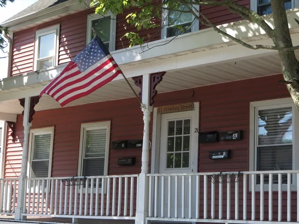 21 Hawkes St APT 1, Marblehead, MA 01945