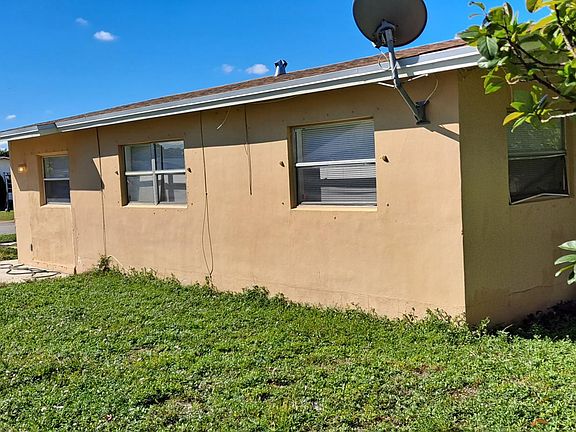 4th image of 2751 NW 16th Ct