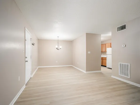 2515 Veterans Memorial Pkwy APT 321, Tuscaloosa, AL 35404