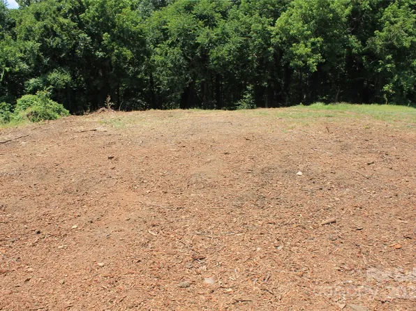 112 Barnes St, Belmont, NC 28012