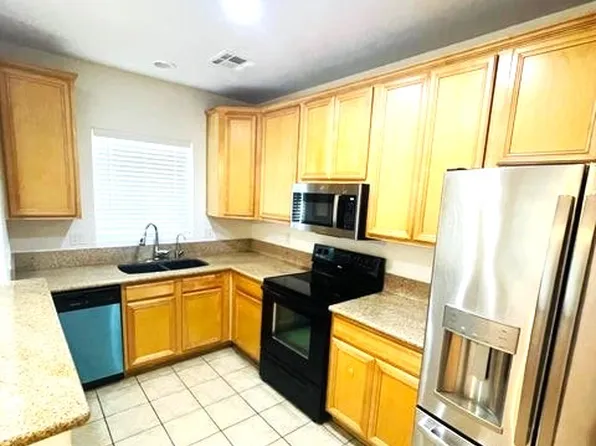 15818 N 25th St Unit 119, Phoenix, AZ 85032