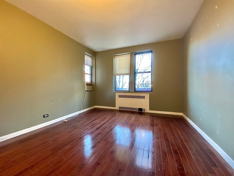 1st image of 20 Crooke Ave #G5