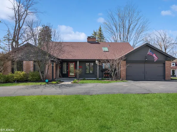 3300 Overland Pass, Northbrook, IL 60062