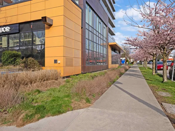 8588 Cornish St #1703, Vancouver, BC V6P 0C1