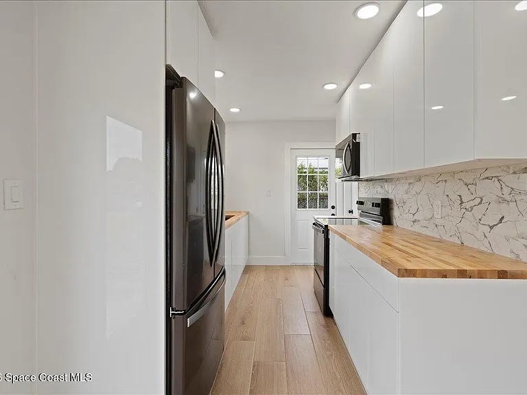 301 W Rutgers St — Photo 28