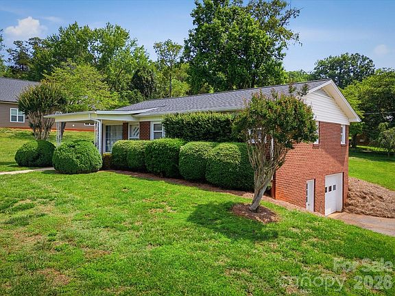 2nd image of 132 Starmount Cir #85-88