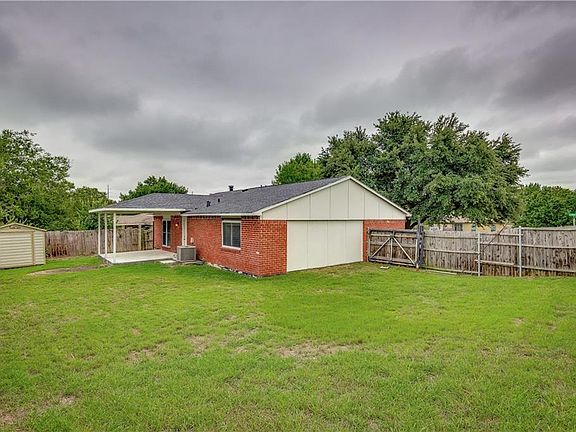 4th image of 1901 Lyric Cir