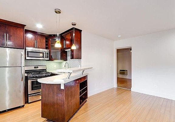 3rd image of 1830 Upas St APT 83