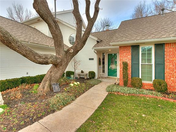 Your guests will love this walkway to the front door.