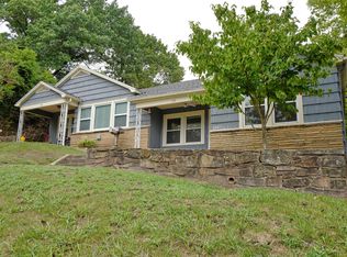 134 E Spring St, Fayetteville, AR 72701