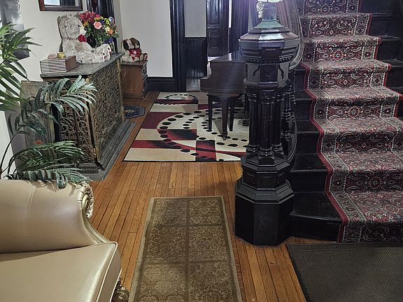 Entrance Hallway & Staircase