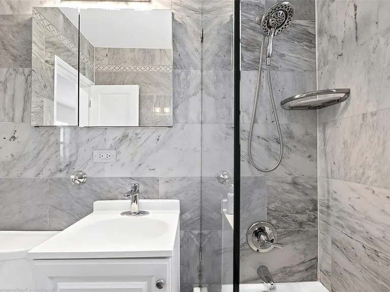 3015 Seville St #7 — Photo 20