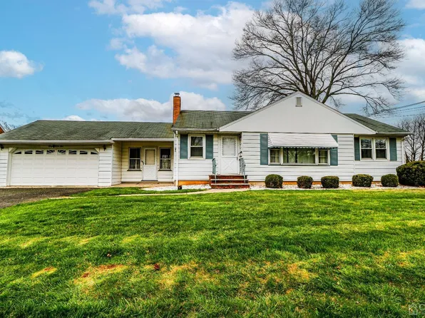 141 Cleveland Ave, Colonia, NJ 07067