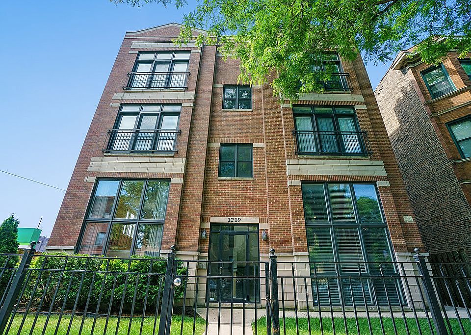1st image of 1219 W Foster Ave APT 1E