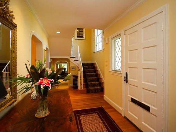 ENTRY FOYER