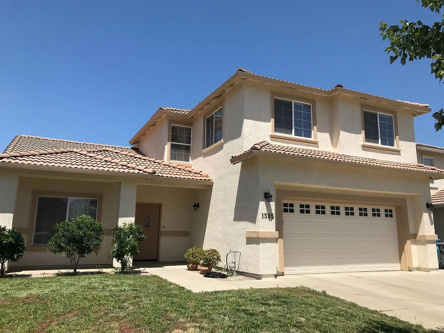 1395 Jodi Dr photo 1