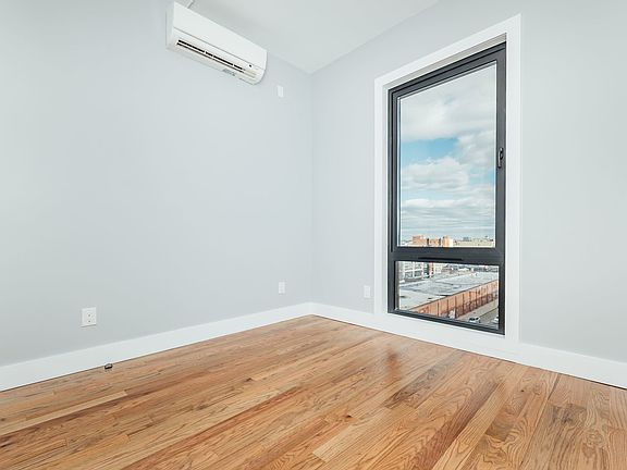 4th image of 115 Stanwix St #623