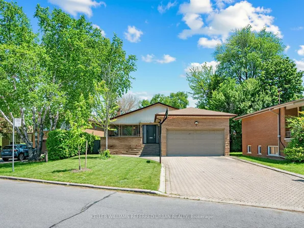 7 Harlock Blvd, Toronto, ON M3H 3L4