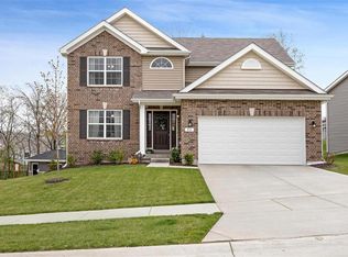 90 Hidden Bluffs Dr, Lake Saint Louis, MO 63367