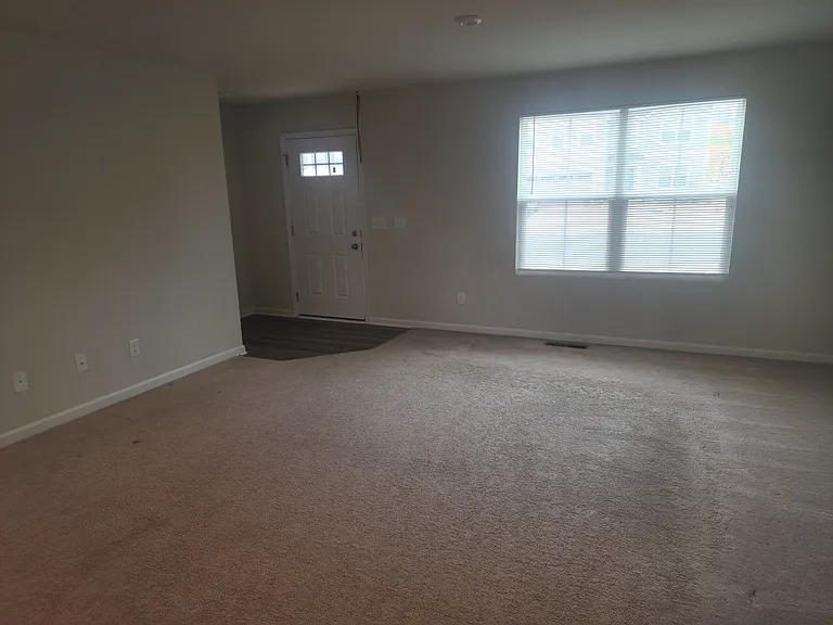 180 Donatella Way — Photo 3