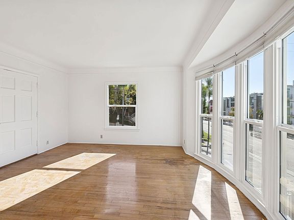 2nd image of 1556 S Beverly Glen Blvd #1556