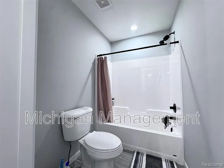 6149 Woodridge Ln — Photo 23