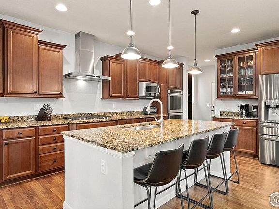 3rd image of 5614 Coppervein St