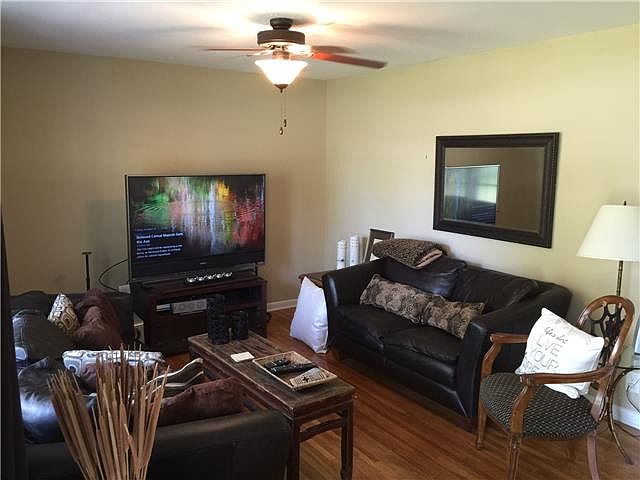 2nd image of 106 Cheryl Dr