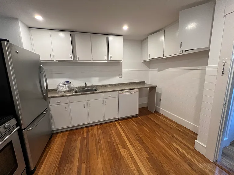 86 Boylston St — Photo 2