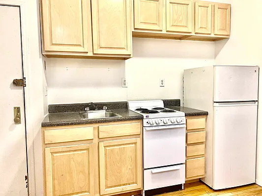 Rented by Best Apartments North Inc | media 18