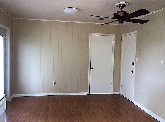 3rd image of 415 Julia St