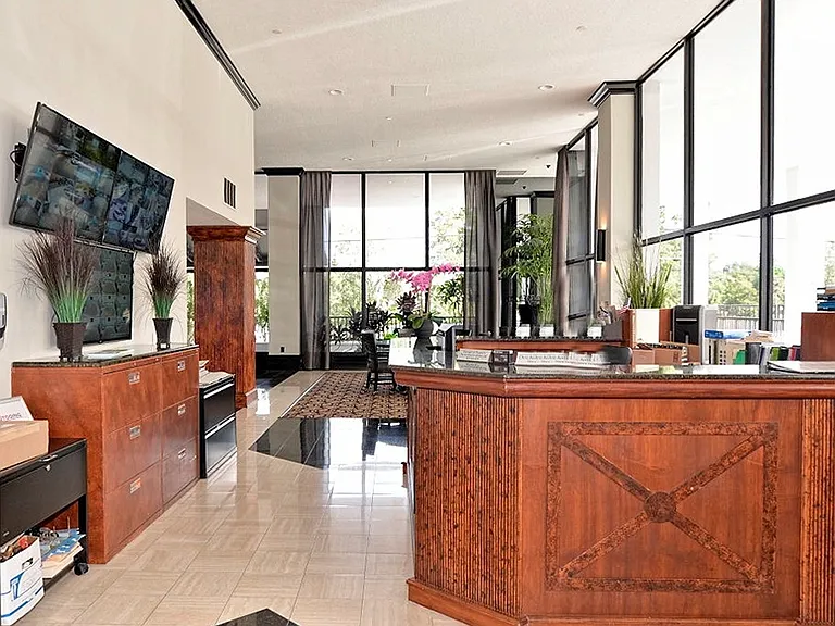 400 E Colonial Dr #603 — Photo 42