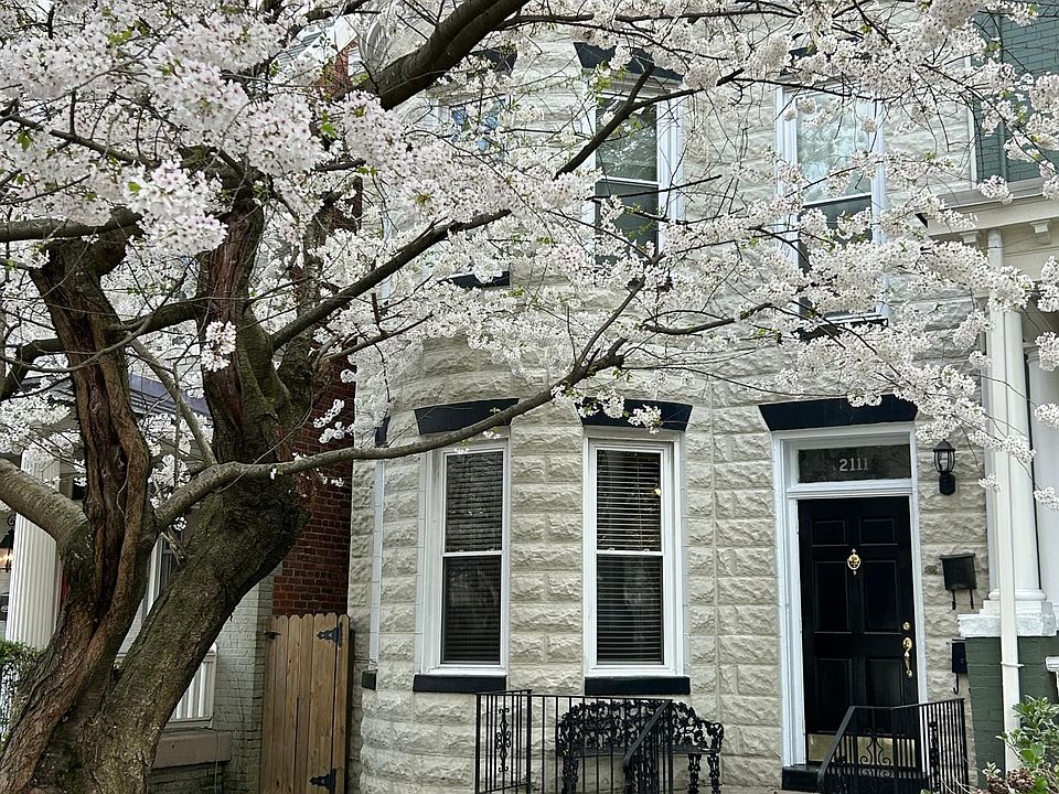1st image of 2111 Grove Ave APT 2