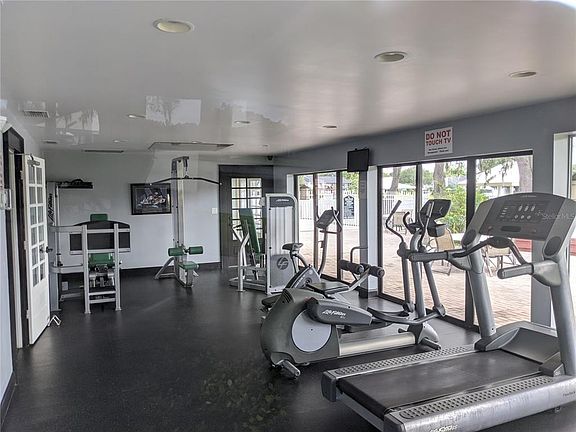 3rd image of 209 Lake Brook Cir Unit 103