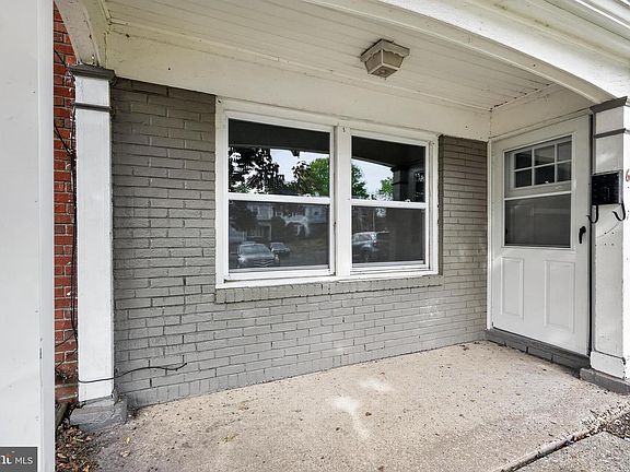 3rd image of 6 Radcliff Pl