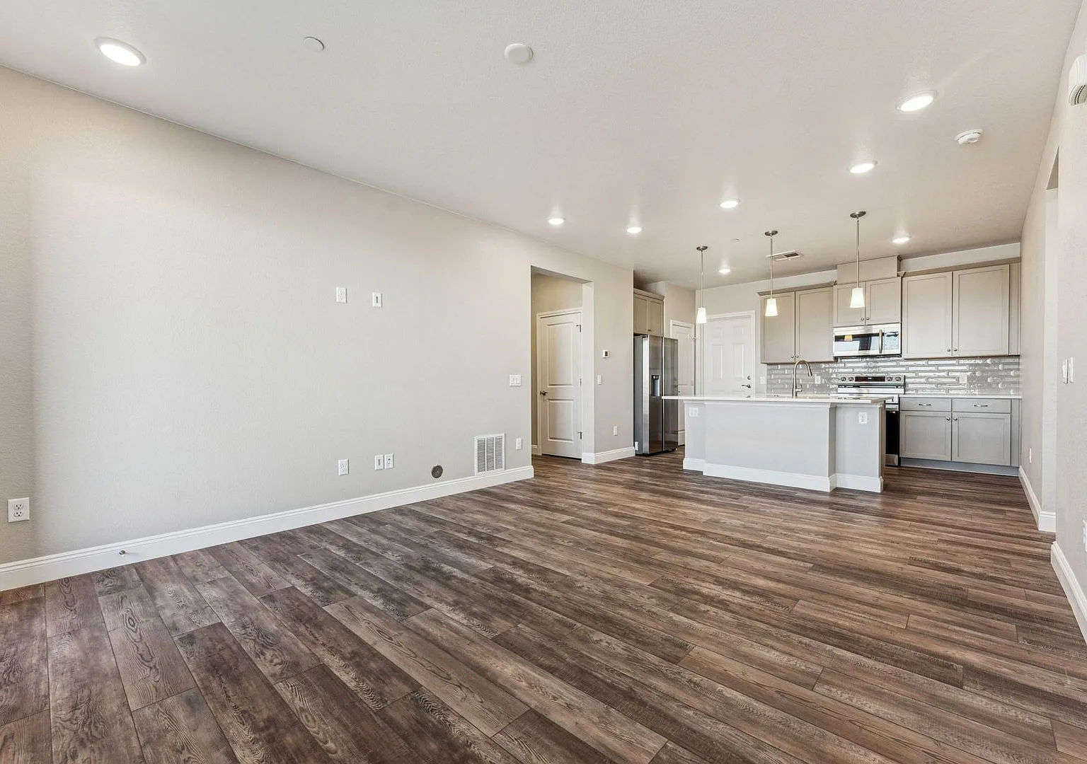 Like New 3-Bedroom Condo in Stonegate, Parker, Colorado — Photo 4