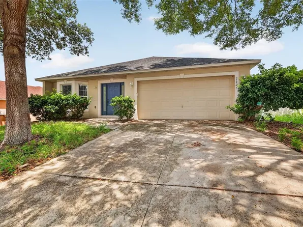 2225 SANDRIDGE CIRCLE, EUSTIS, FL 32726
