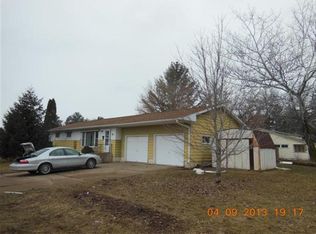 101 W 8th Ave, Stanley, WI 54768