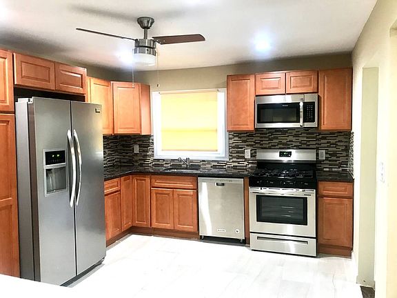 5th image of 67 Green Ave