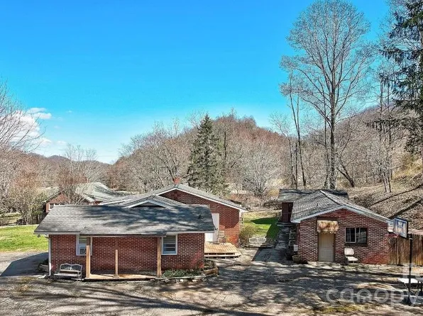 2541 Dellwood Rd, Waynesville, NC 28786