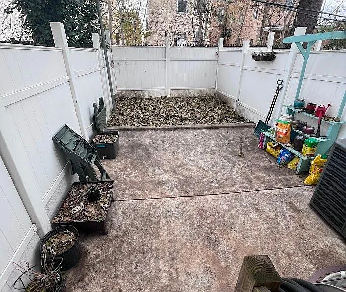 321 N Wiota St — Photo 13