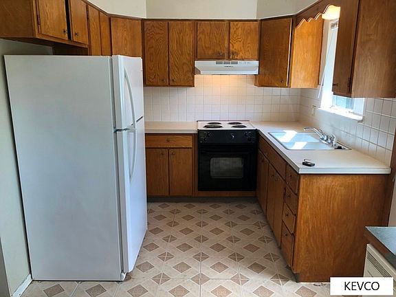 4th image of 2424-2426 Clearview Ave