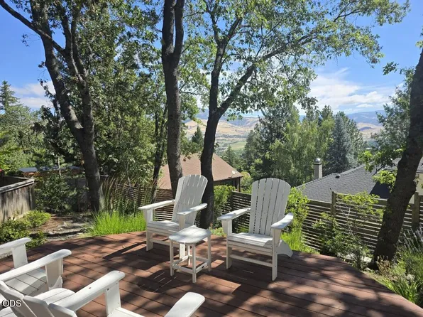 590 Taylor St, Ashland, OR 97520