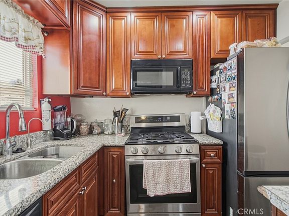 3rd image of 1006 N Matthisen Ave