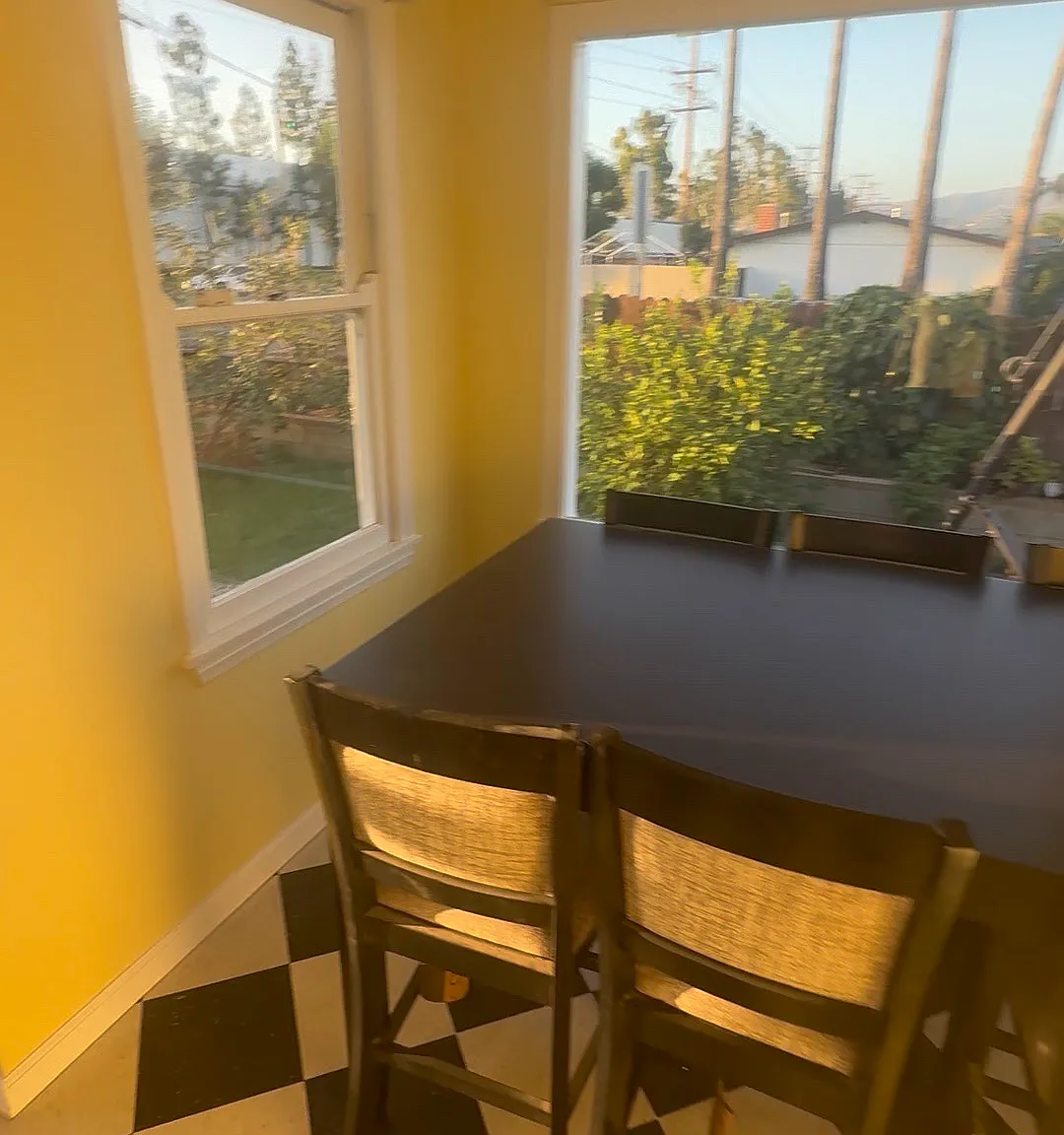 3 bed, 1136 sqft, $4,200 — Photo 3