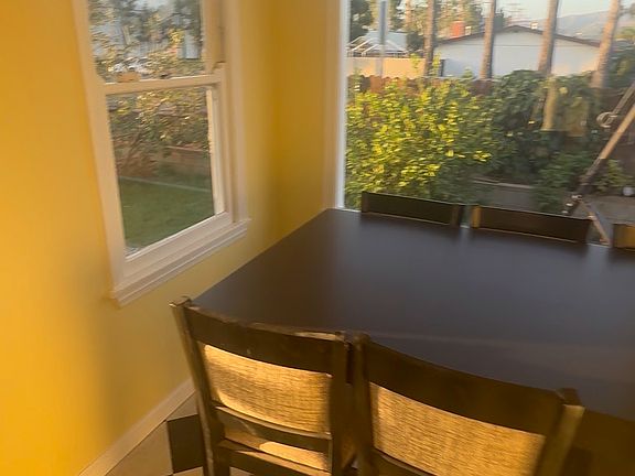 3rd image of 9604 Greenleaf Ave